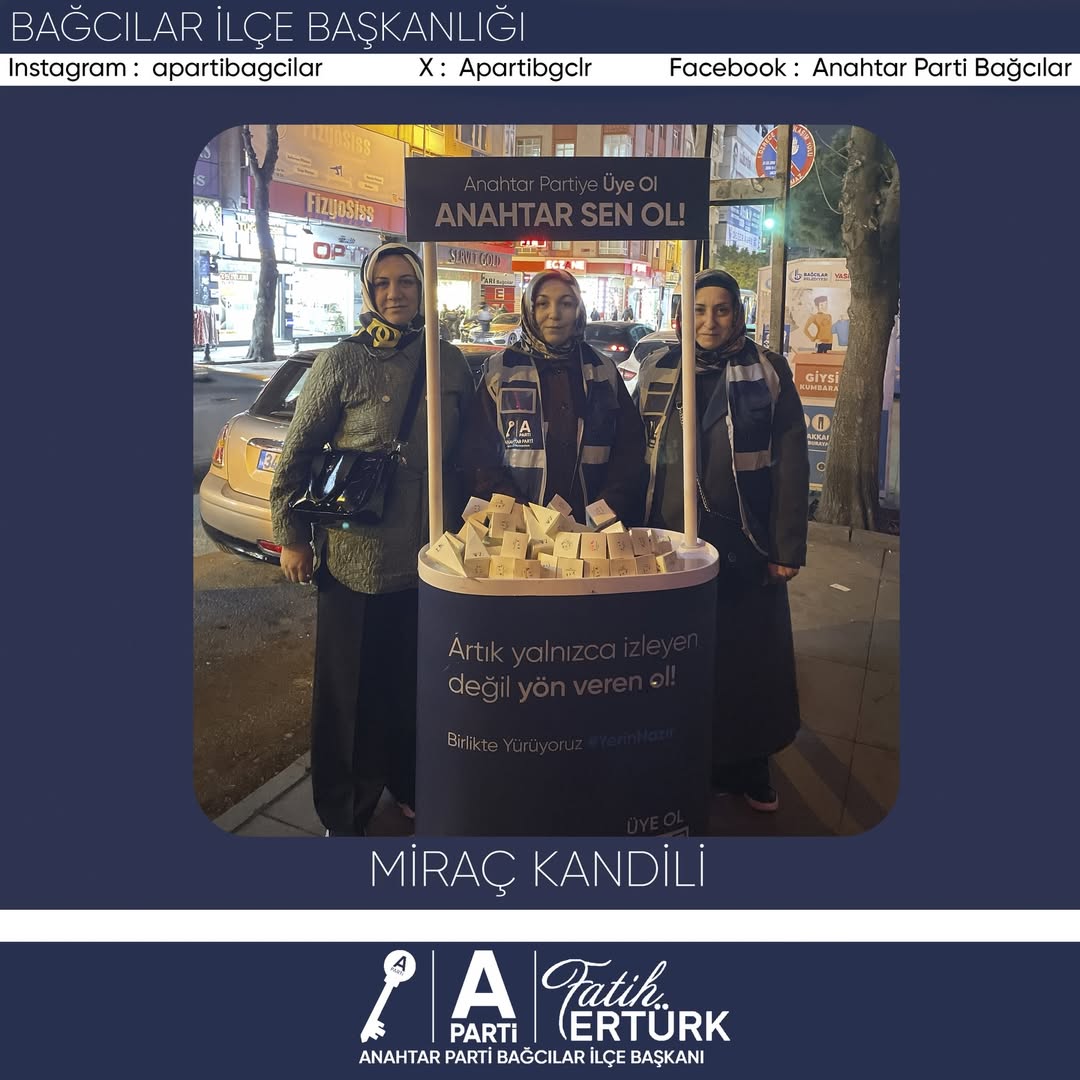 Anahtar Parti Bağcılar İlçe Başkanlığı olarak, Miraç Kandili’nin manevi huzurunu hemşehrilerimizle paylaşmak üzere; İlçe Başkan Vekilimiz Salih Aydın ve Kadın Kolları Başkanımız Özlem Atar öncülüğünde, yönetim kurulu üyelerimizle birlikte Bağcılar Meydanı’nda halkımıza ve esnafımıza kandil vesilesiyle ikramda bulunduk. - 4