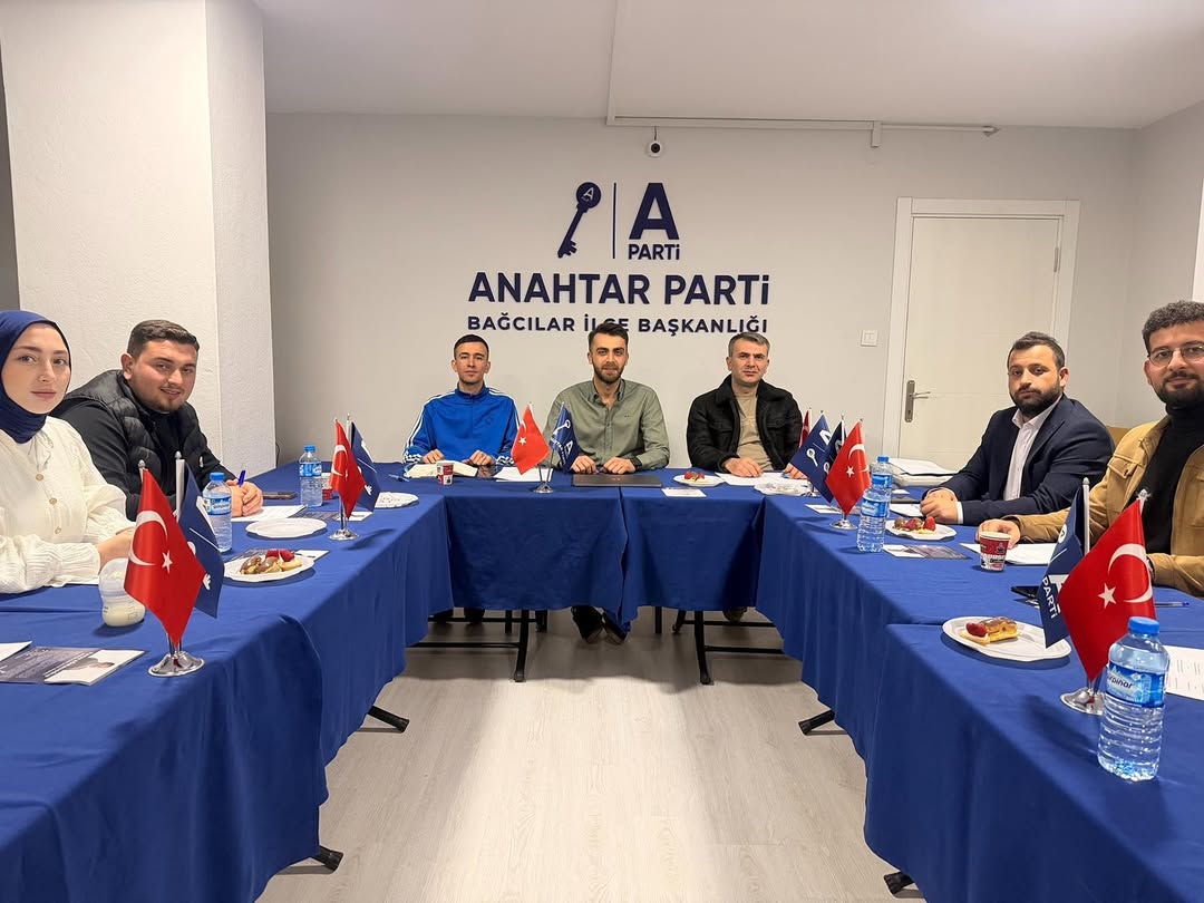 Anahtar Parti Bağcılar İlçe Başkanlığı olarak Medya ve Tanıtım Birimi toplantımızı, Medya ve Tanıtım Birimi Başkanı Oğuzhan Kırcı’nın başkanlığında gerçekleştirdik.